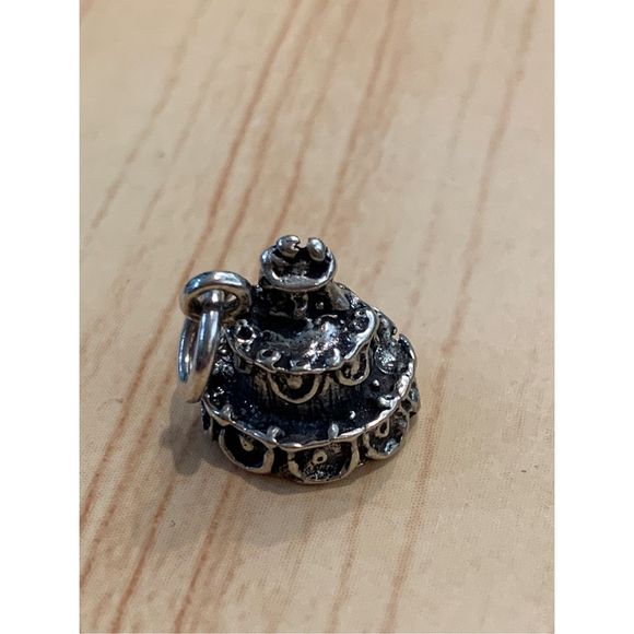 .925 Wedding Cake Sterling Silver Jewelry Charm - Picture 1 of 5